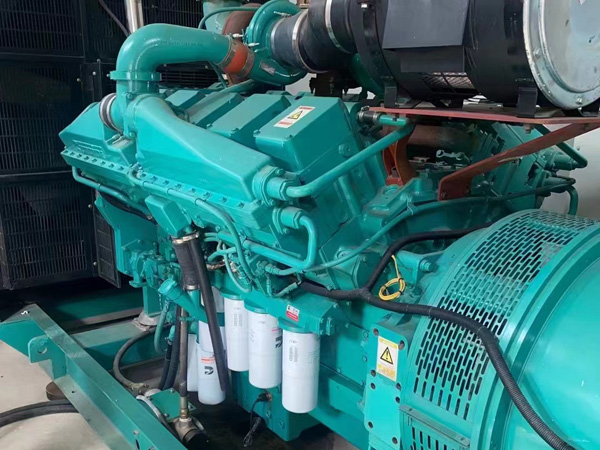 榆社更换100kW柴油发电机组机油时，需要注意哪些事项？